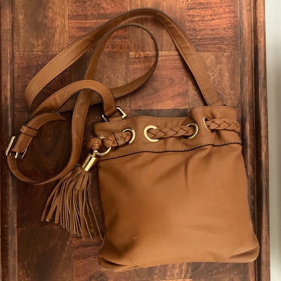 Michael Kors Saddle Shoulder Vintage Small Bag - Picture 3 of 8